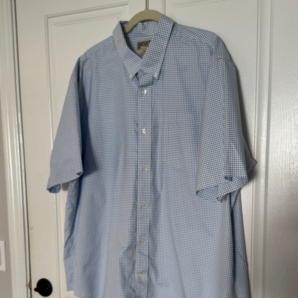 Duluth Trading Co Light Blue Checkered Button Down Shirt